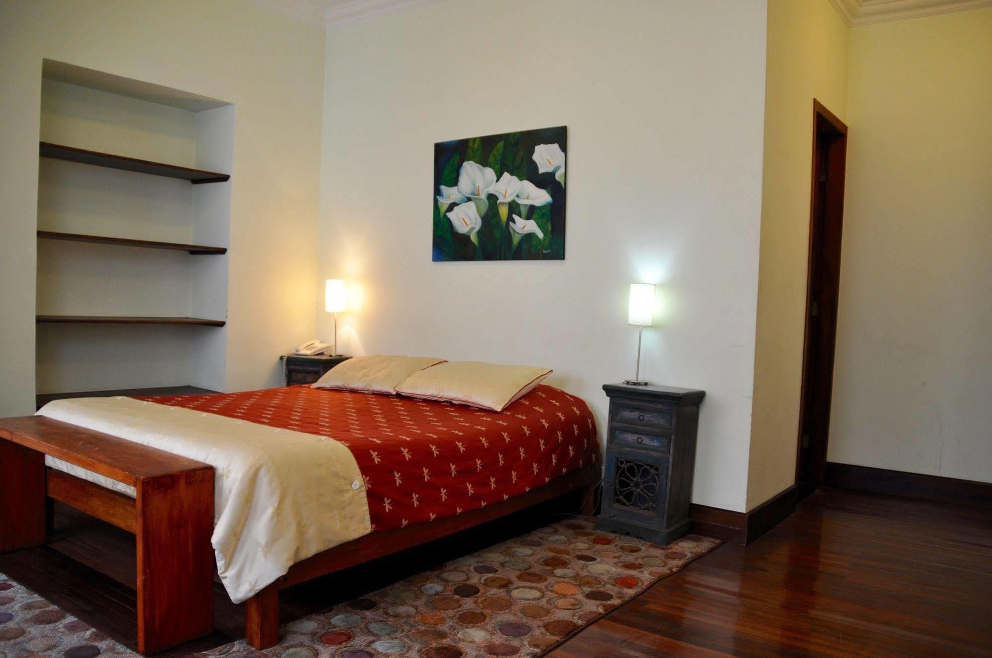 Boutique Hotel Casa Foch Quito Esterno foto