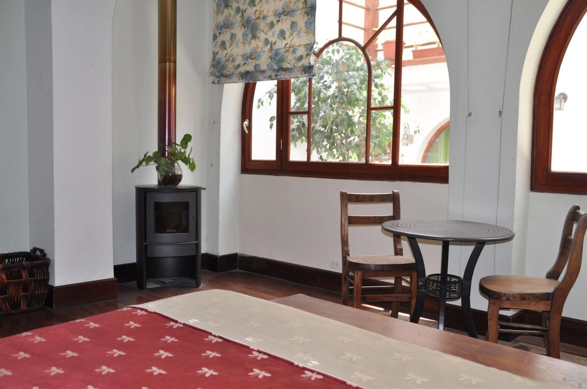 Boutique Hotel Casa Foch Quito Esterno foto