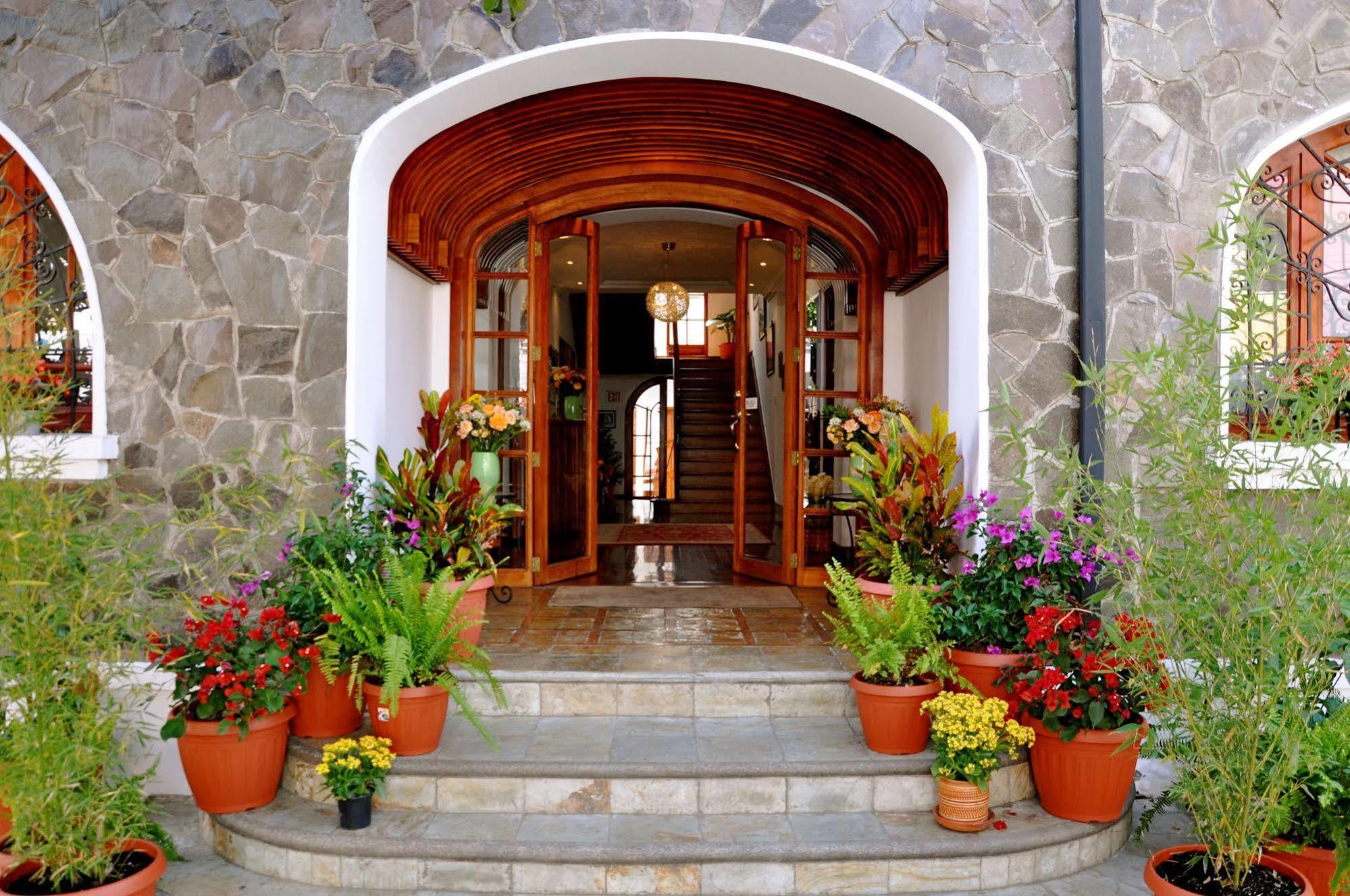 Boutique Hotel Casa Foch Quito Esterno foto