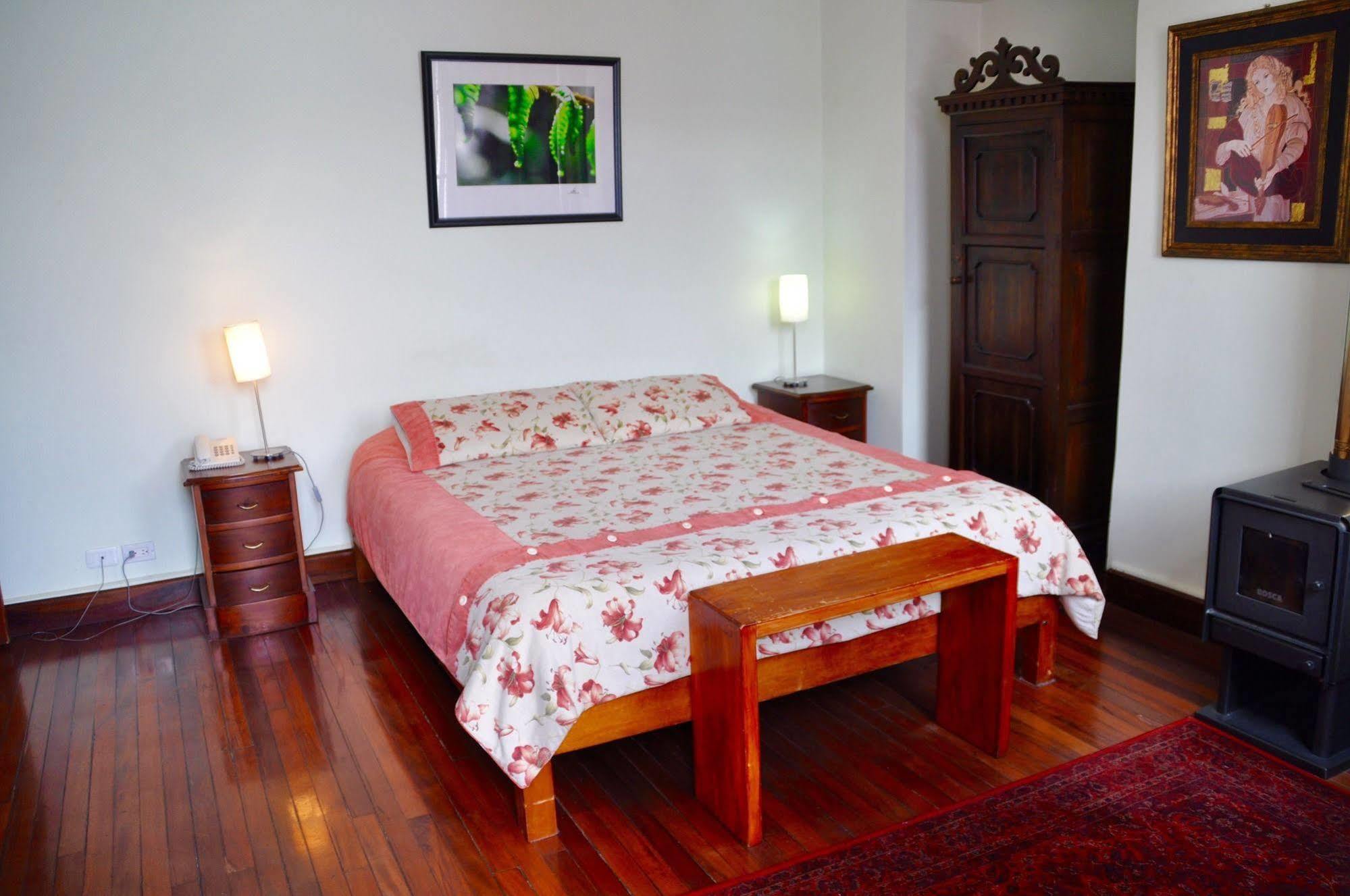 Boutique Hotel Casa Foch Quito Esterno foto