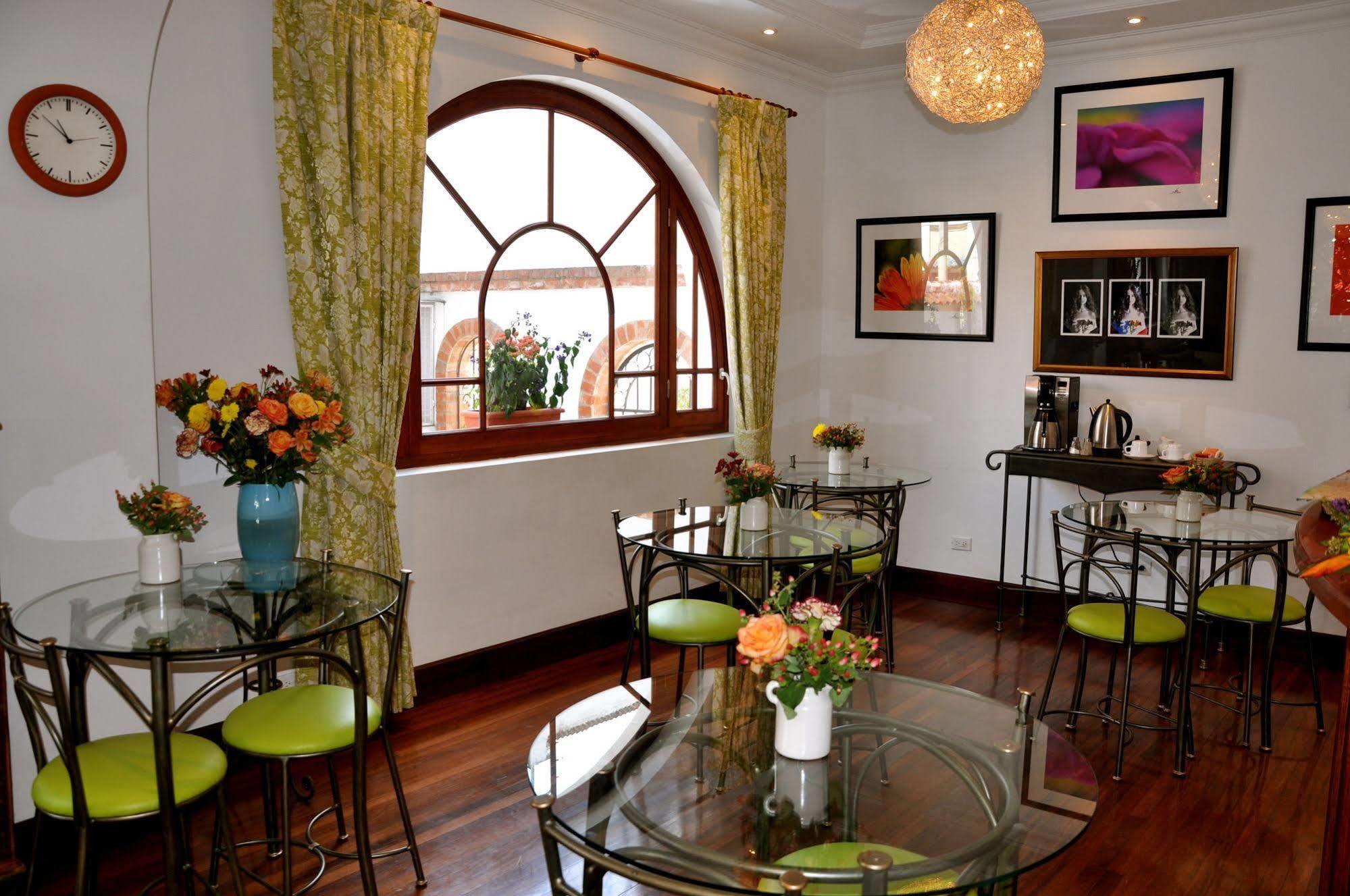 Boutique Hotel Casa Foch Quito Esterno foto