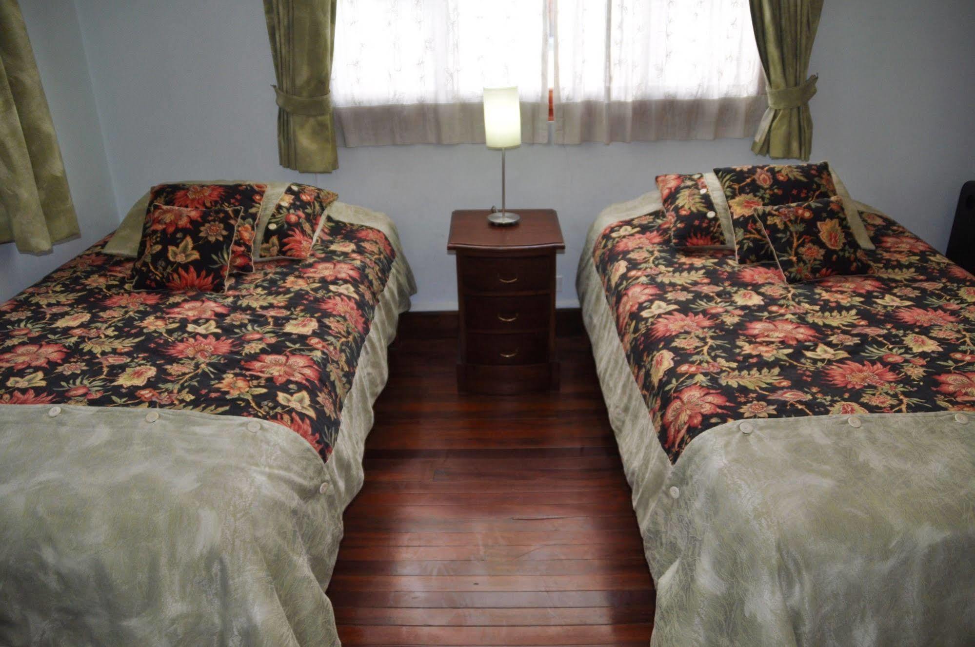 Boutique Hotel Casa Foch Quito Esterno foto
