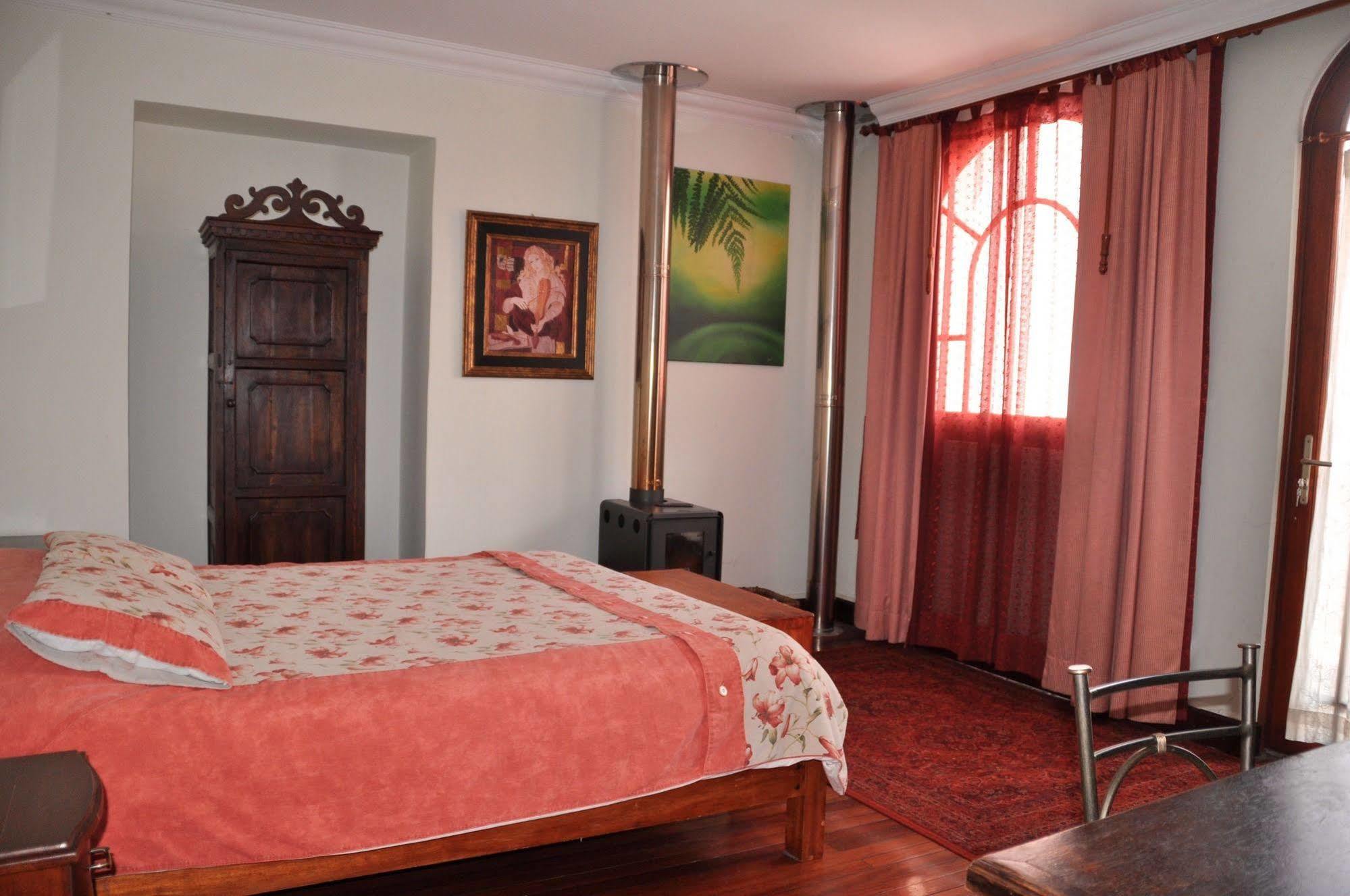 Boutique Hotel Casa Foch Quito Esterno foto